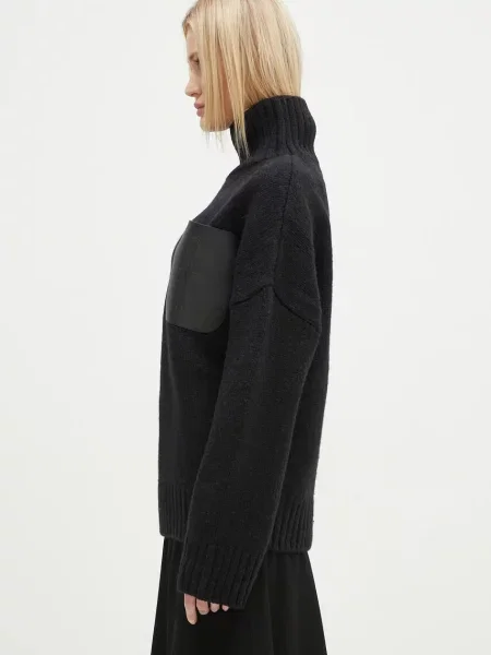 Golf Jw Anderson z wysokim kołnierzem wełniany z naszywanymi kieszeniami czarny