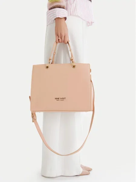 Ročna torba Nine West roza
