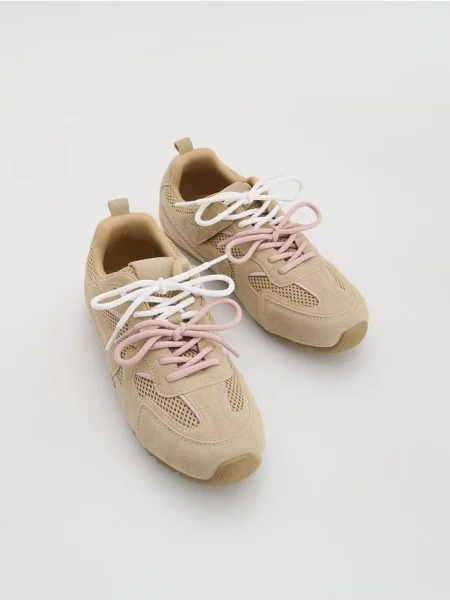 Кроссовки Reserved бежевые
