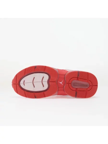 Сникърси Jordan Trunner O/S Regal Pink/ Track Red-Desert Berry EUR 36 червено