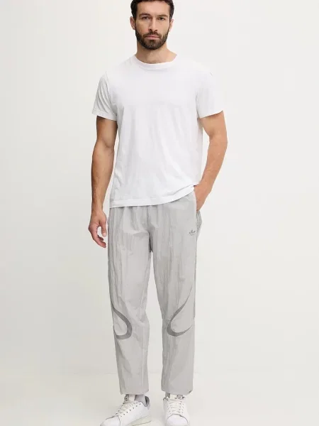 Спортивні штани adidas Originals з аплікацією сірий