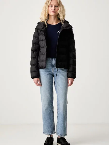 HUGO стьобана куртка
