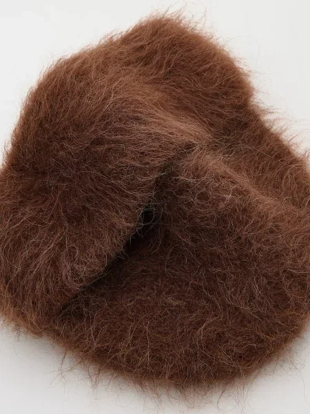 Reserved Шапка-біні з високим вмістом вовни альпаки карміновий 