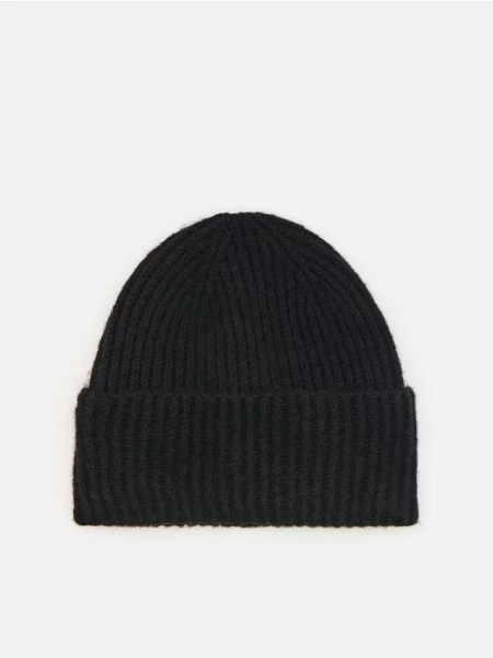 Reserved Căciulă Beanie negru