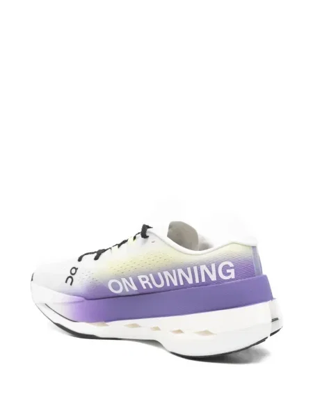 Бягане маратонки On-running бяло