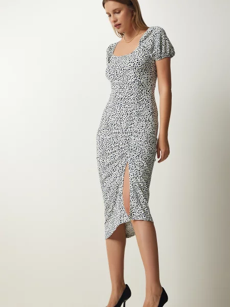 Dzianinowa sukienka midi Happiness İstanbul kopertowa szara