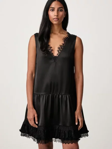 GANNI Fluid Satin rochie cu inserții de dantelă cu acetat