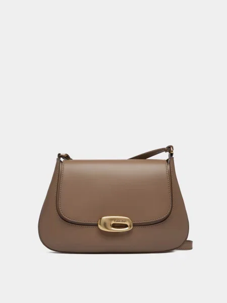 Calvin Klein HARDWARE FLAP MEDIUM CROSSBODY Сумка Поліуретан бежевий