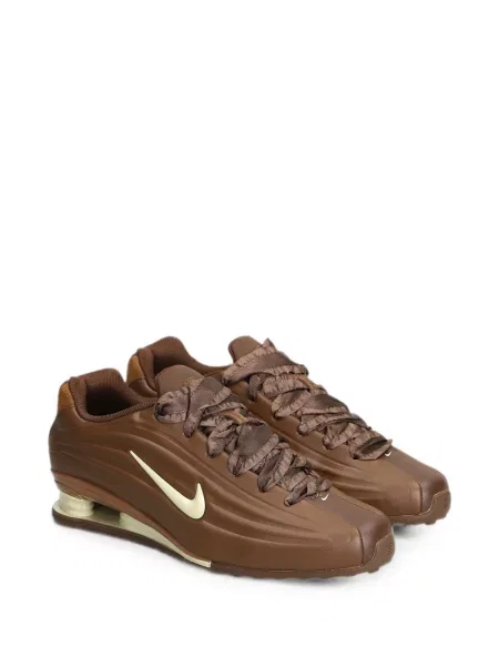 Sneakerși Nike Vomero cu imagine cu model leopard negru
