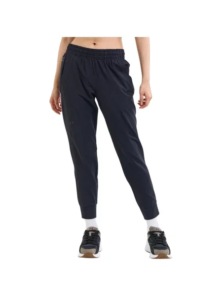 Joggery Under Armour črna