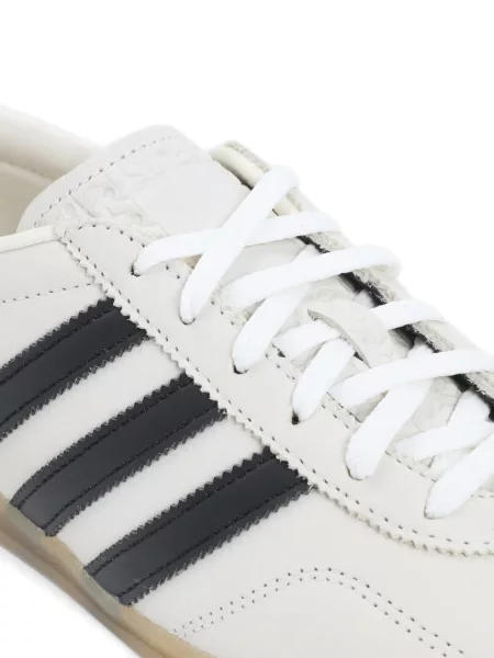 Sneakerși Adidas din piele