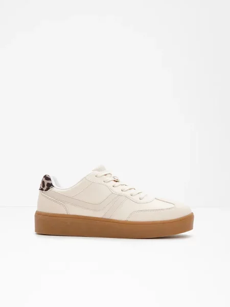 Sneakersy na platformie w stylu retro białe