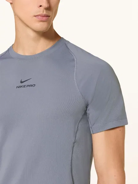 Nike Funkční Tričko Pro Training šedá černá
