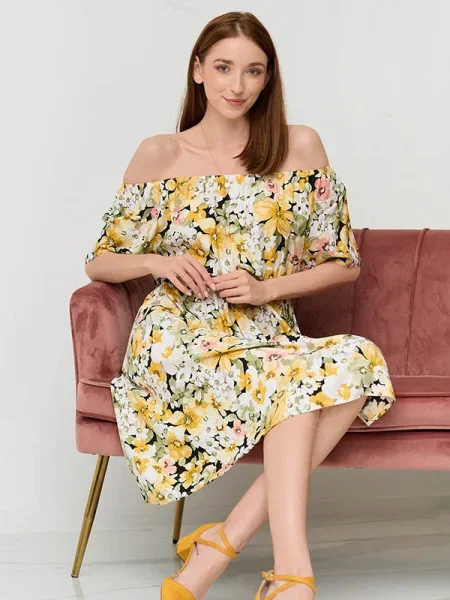 Rochie Resti cu model floral de costum alb