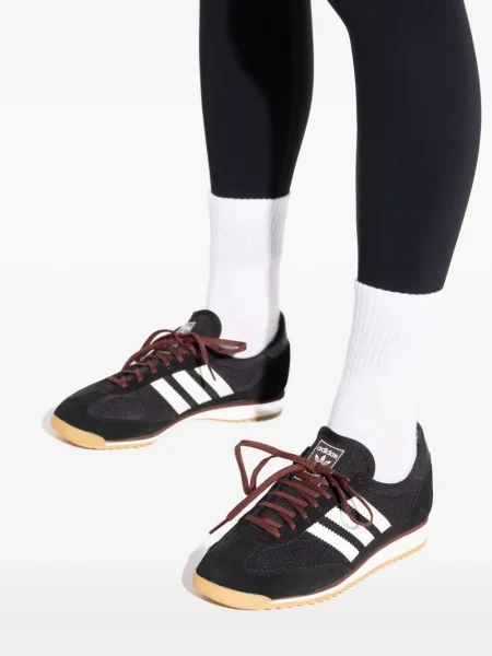 Sneakerși Adidas din piele negru