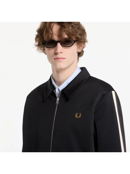 Бягане яке Fred Perry черно
