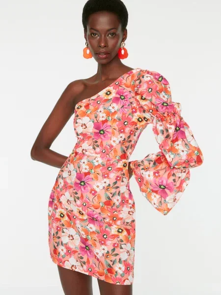 Rochie maxi Trendyol cu model floral roz