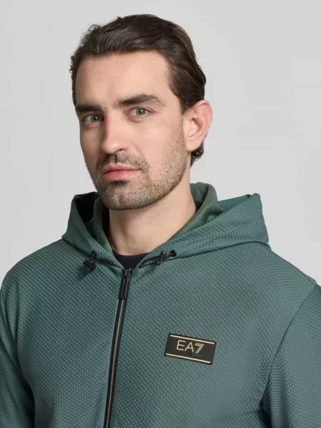 Bluza dresowa z naszywką z logo krój regular fit Ea7 Emporio Armani zielona