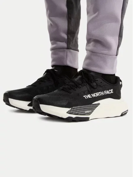 The North Face Маратонки за бягане Altemesa V2 черен