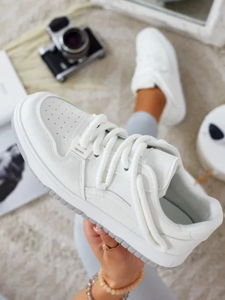 Sneakerși Resti alb