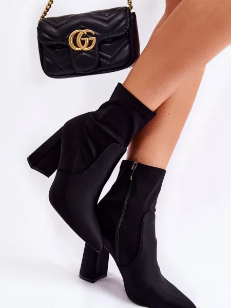 Cizme scurte Boto negru