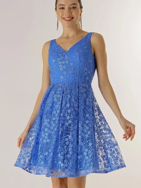Rochie By Saygı cu decolteu în V din dantelă albastru
