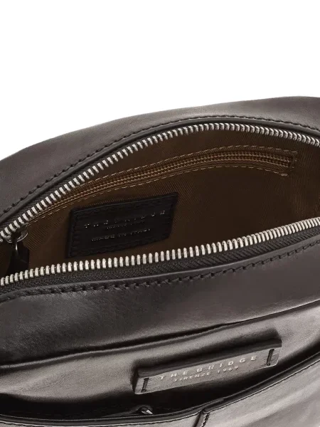 Kožená crossbody taška The Bridge s autogramem černá
