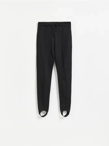 Reserved Pantaloni cu adaos de negru