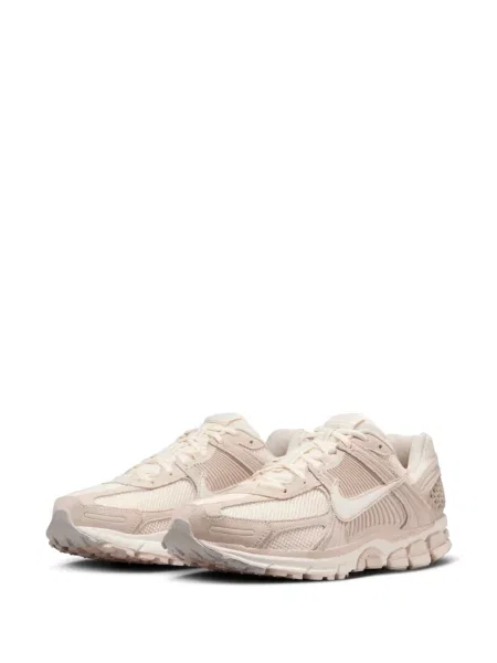 Маратонки Nike Vomero кафяво