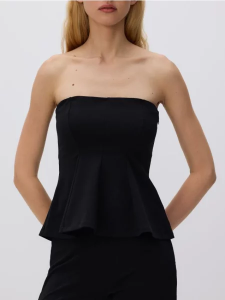 Top Reserved scurt negru