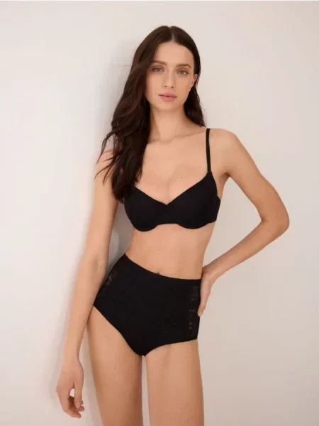 Reserved Бюстгальтер пуш-ап чорний