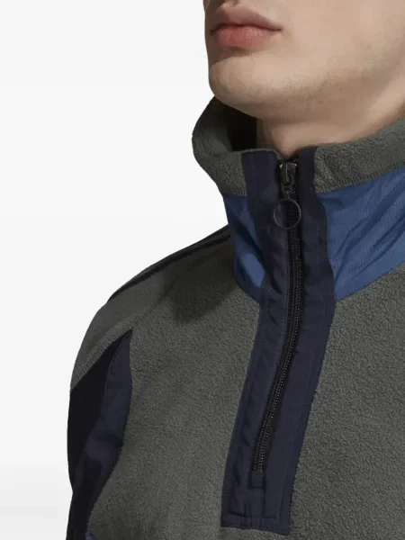 Tricou Adidas alergare din fleece streetstyle gri