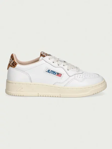 Pantofi Autry din piele cu model leopard cu platformă alb