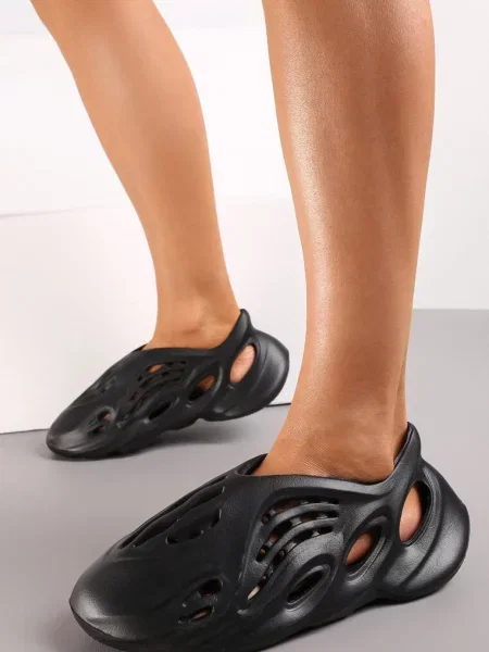 Sneakerși din spumă ușoară cu decupaje Bonasna negri