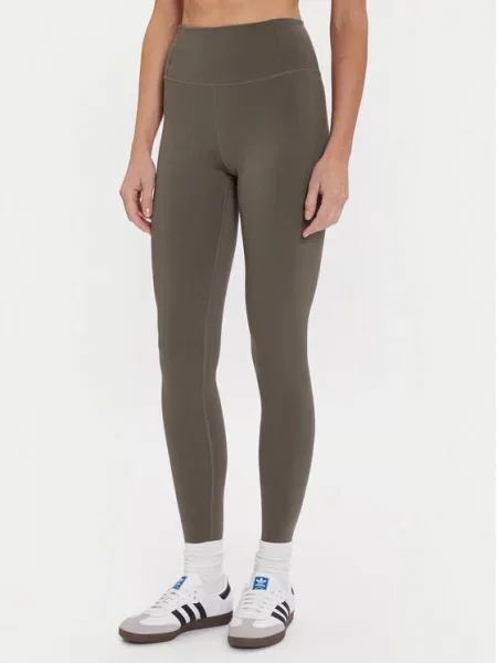 Girlfriend Collective Pajkice Float bež