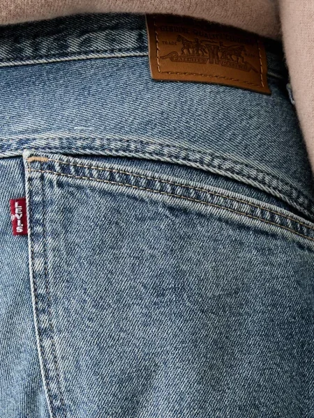 Levi's къс панталон дамски от деним SUPER BAGGY JORT синьо