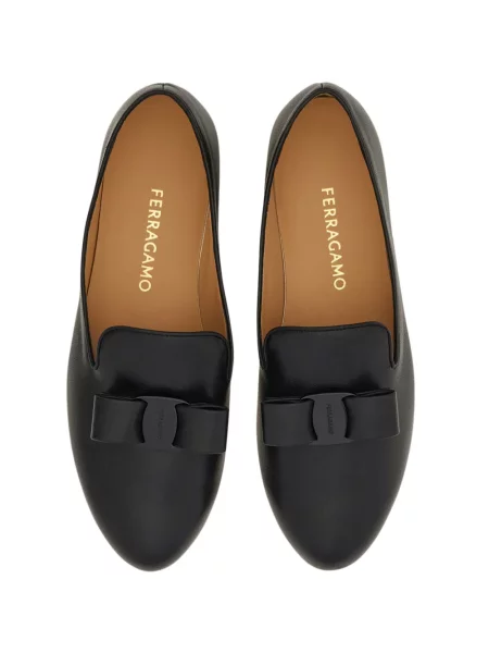 Loafersy Ferragamo čierna