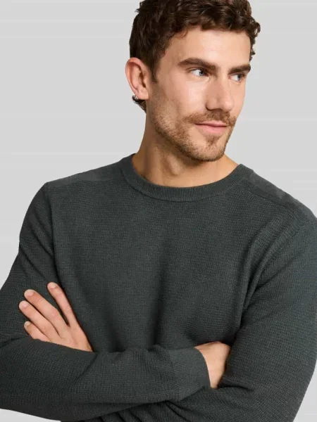 Sweter o kroju regular fit z okrągłym dekoltem i kołnierzem crew neck Tom Tailor oliwkowy