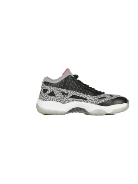 Sneakersy Jordan 11 Retro skórzane retro czarne