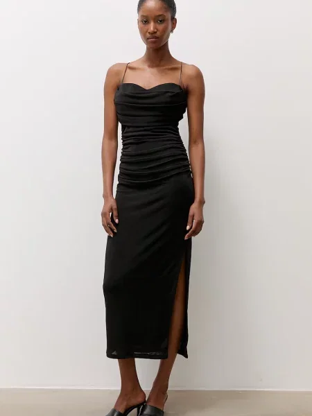 Answear.LAB rochie drapată negru