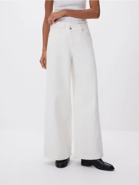 Reserved Blugi baggy alb