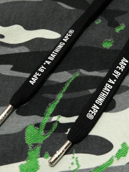 Hanorac Aape By A Bathing Ape cu model camuflaj gri