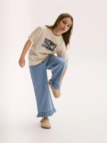Reserved Tricou cu adaos de nude