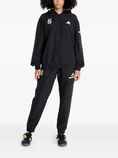 Pălărie Adidas cu dungi cu imagine de costum albastru