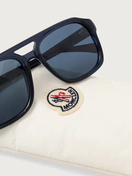 Солнцезащитные очки Moncler