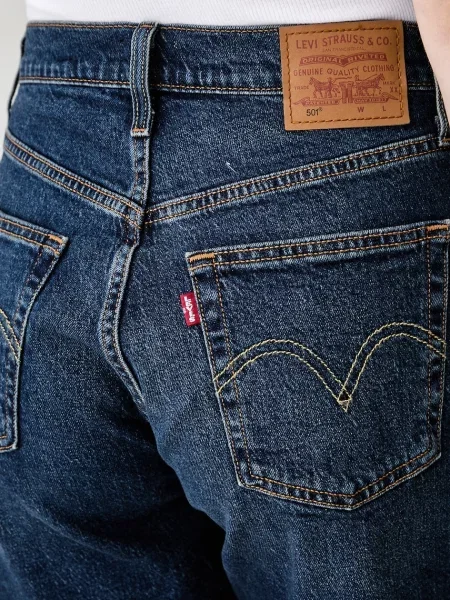 Levi's къс панталон дамски от деним MID THIGH синьо