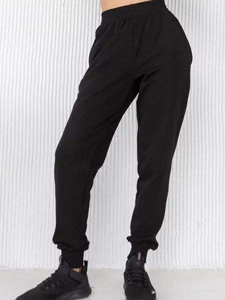 Брюки чорні