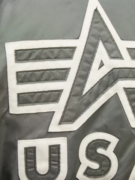 Alpha Industries Яке бомбър Distressed зелено