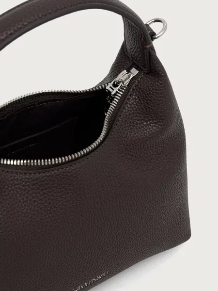 Calvin Klein Táska Sötétbarna barna