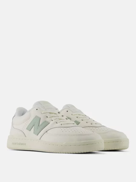 Кожаные кроссовки New Balance белые